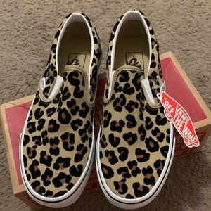 Vans Slip Ons in Leopard size 6.5